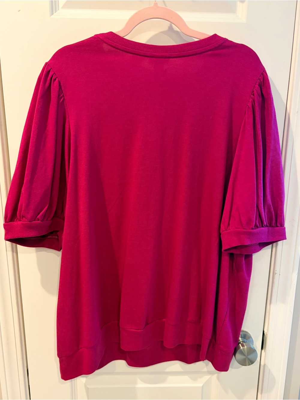 NWT Ava & Viv Women's Fuchsia Puff Sleeve Top - Picture 3 of 3